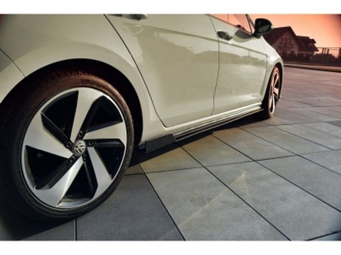 Hovedbilde VW Golf 7 GTI Facelift R1 Side Skirt Extensions