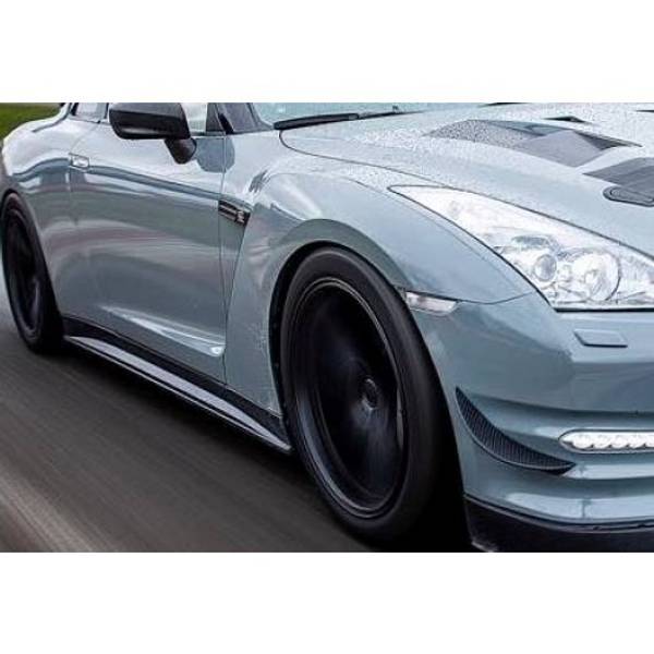 Nissan R35 GTR KR Hybrid Carbon Side Skirts