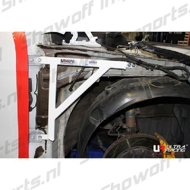 Hovedbilde Hyundai Veloster 11+ UltraRacing 3-Point Fender ...