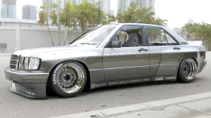 Hovedbilde Pandem Mercedes Benz 190E W201 med vinge
