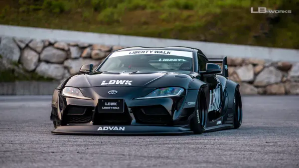 LB-WORKS TOYOTA SUPRA (A90) V1 - FRP med hood